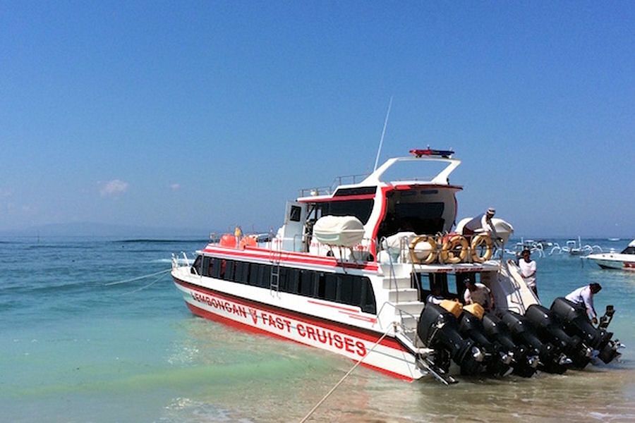 rocky lembongan fast cruise harbour